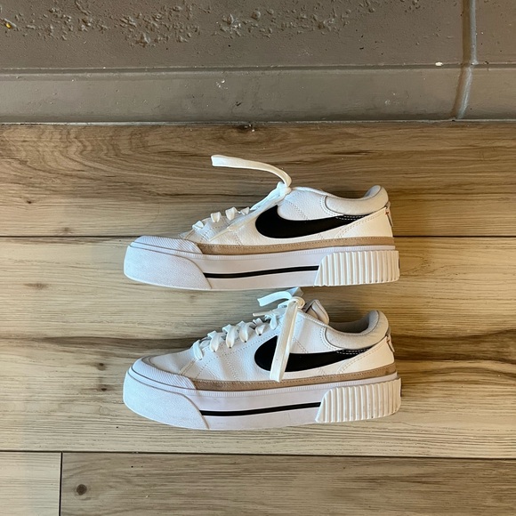 Nike Court Legacy Lift Women’s Size 7.5 - Picture 5 of 9